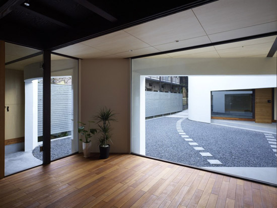 1266326667-interior7-1000x750.jpg