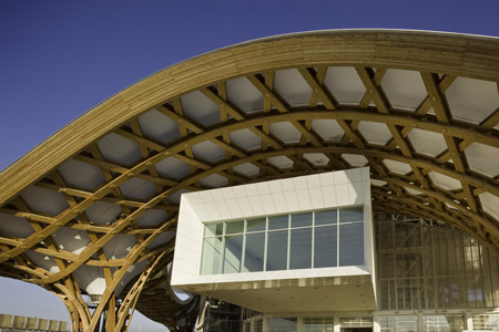 dzn_Centre-Pompidou-Metz-by-Shigeru-Ban-and-Jean-de-Gastines-9.jpg