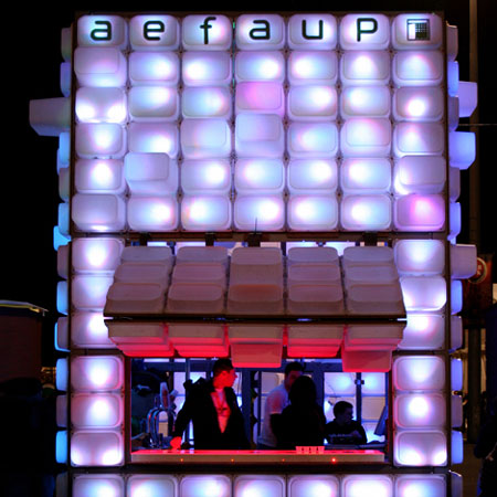 dzn_Temporary-Bar-Diogo-Aguiar-and-Teresa-Otto-15.jpg
