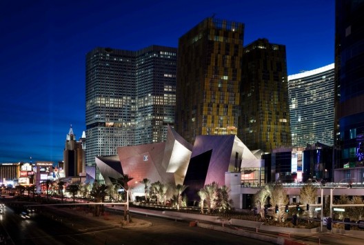 1266942263-citycenter-view-from-strip-looking-south-1-528x355.jpg