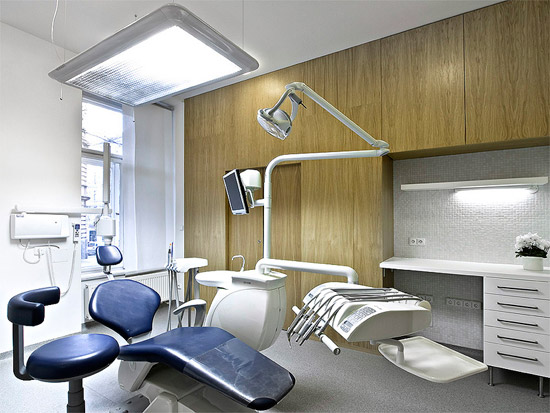 1268685528-a1-dvision-d-surgery-b-02.jpg