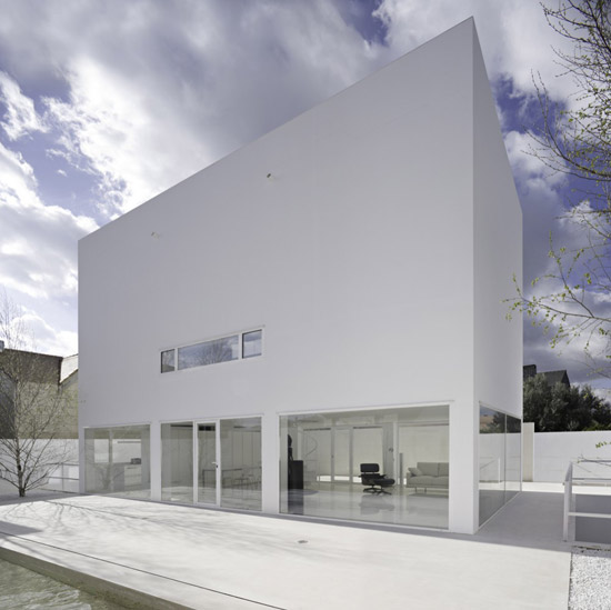 1269545152-casa-moliner-javier-callejas-01-1000x999.jpg
