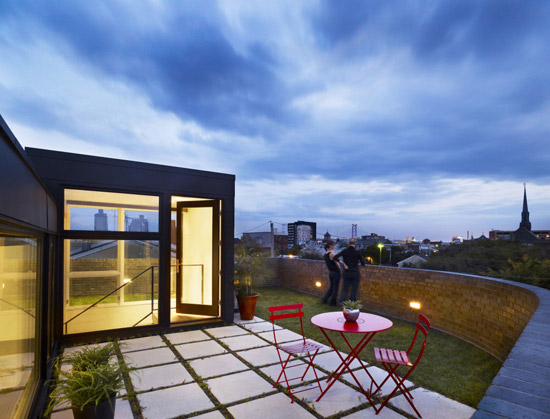 13804_6_rowhouseterrace.jpg