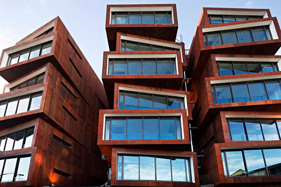 ironbank_building_r200410_1.jpg