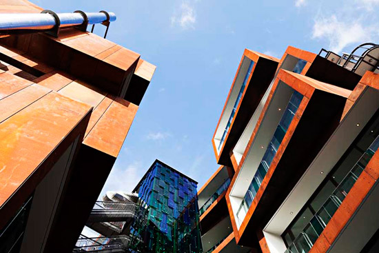 ironbank_building_r200410_14.jpg