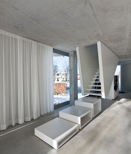 dzn_H-House-in-Maastrich-by-Wiel-Arets-Architects-4.jpg
