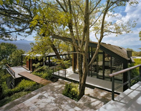 House-in-the-Woods-1-460x362.jpg