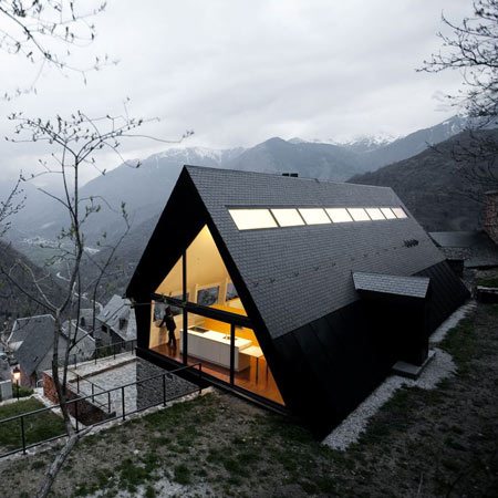 dzn_House-by-Eduardo-Cadaval-6.jpg
