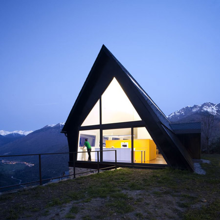 dzn_House-by-Eduardo-Cadaval-23.jpg
