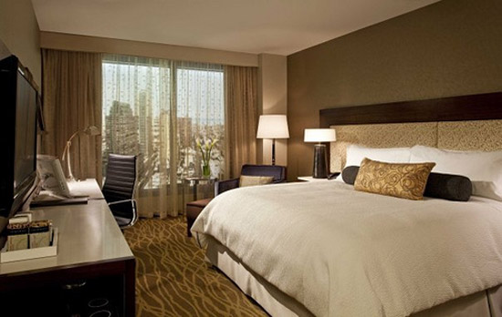 InConTimesSqroom.jpg