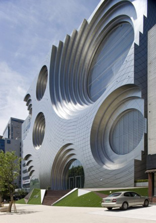 kring_pic_01.jpg