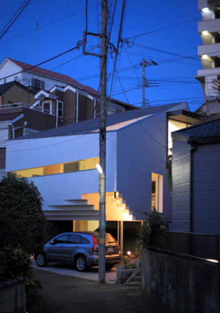 Single_family_residence_02.jpg