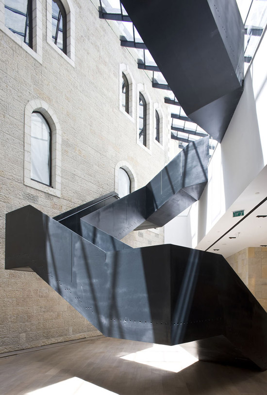 14314_1_MAMILLA1000.jpg