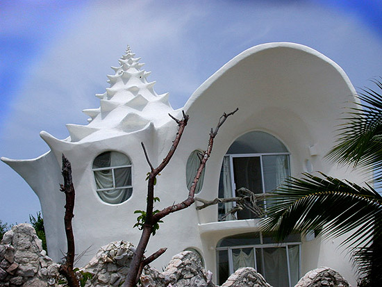 Conch-Shell-House-Isla-Mujeres-Mexico.jpg