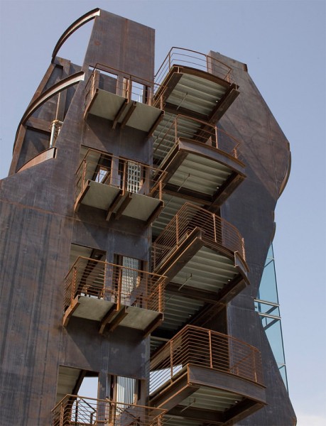 Samitaur_Tower_04.jpg