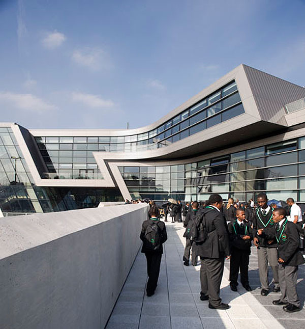 dzn_Evelyn-Grace-Academy-by-Zaha-Hadid-Architects-10.jpg