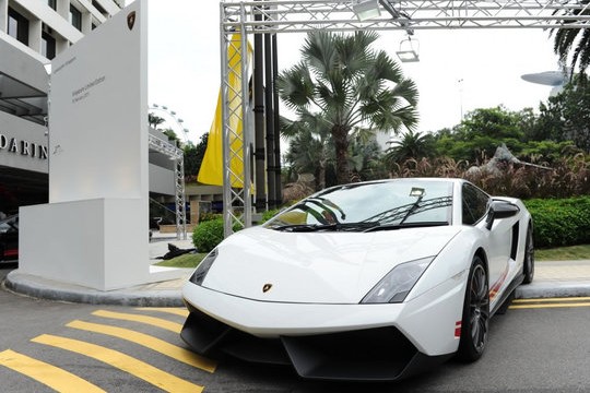 Lamborghini-Gallardo.jpg
