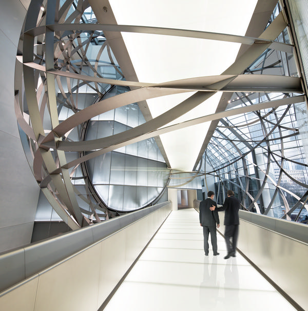 3%20Deutsche%20Bank%20-%20Foyer%20-%20View%20from%20the%20Bridge.jpg