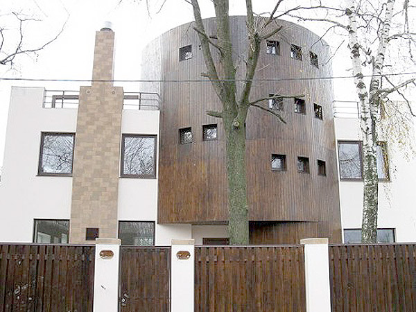 House-Anti-Crisis-Option-6-460x345.jpg