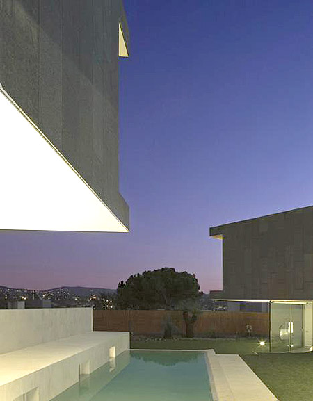 House-C-by-RTA-Office_4.jpg