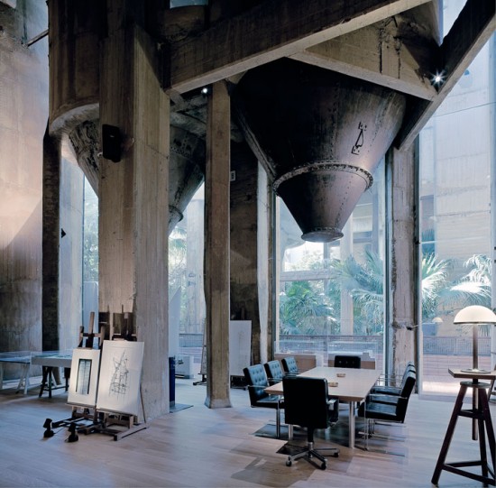 ShockBlast_Ricardo-Bofill-cement-factory-21-550x541.jpg