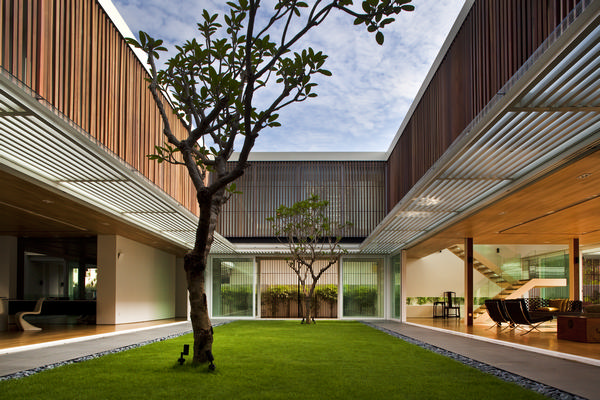 Enclosed%20Open%20House%2013.jpg