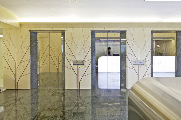 PhilippeRuault_McKinsey_Lobby.jpg