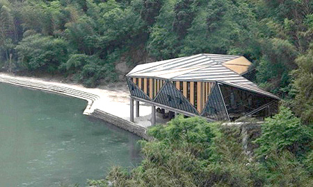Tianmen_Mountain_Restaurant_01.jpg