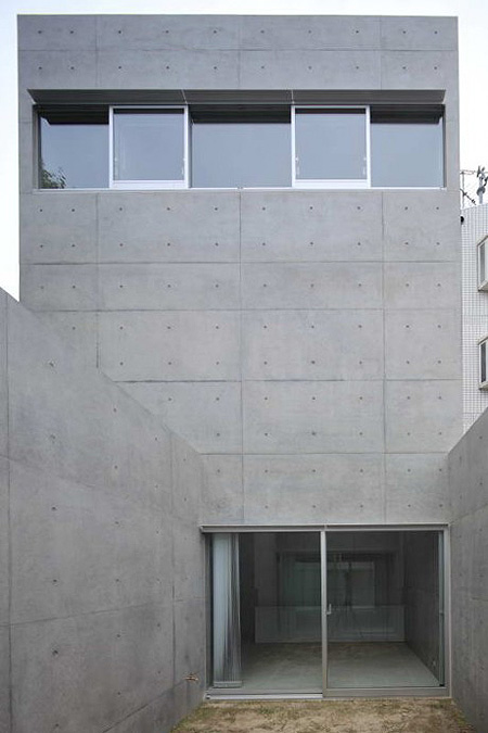 House-in-Ropponmatsu-9-460x690.jpg