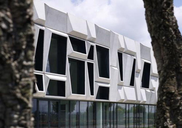 Office-Building-modostudio-1.jpg