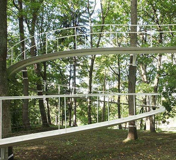 dezeen_A-Path-in-the-Forest-by-Tetsuo-Kondo-03.jpg