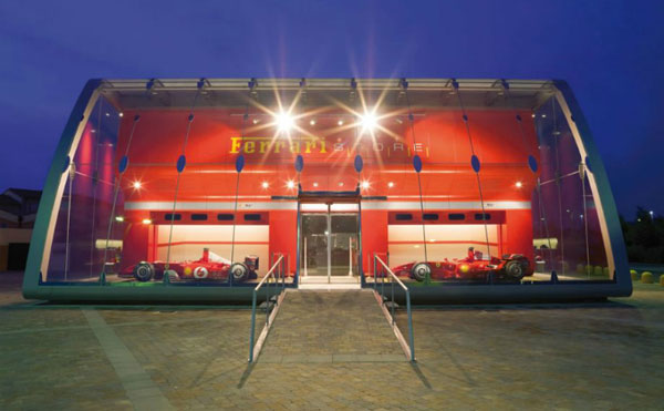 Ferrari-Factory-Store-Iosa-Ghini-Associati-4.jpg