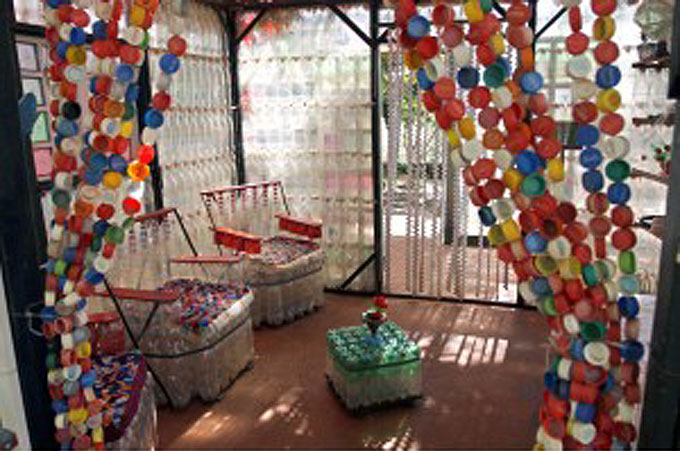 бутылкодомnti_Eco_House_03-300x221.jpg