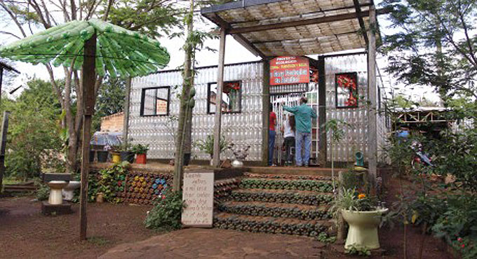 бутылкодомnti_Eco_House_05-460x250.jpg