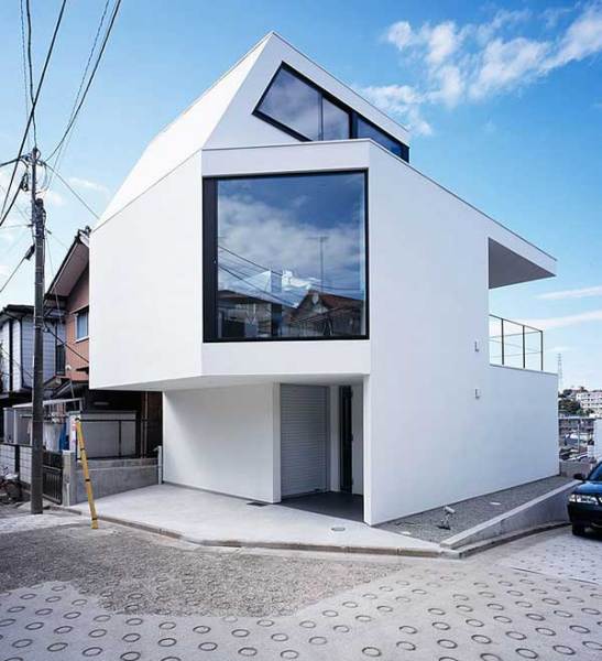 White_Home_01.jpg