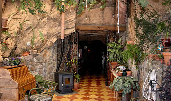 Cave House_3970.jpg