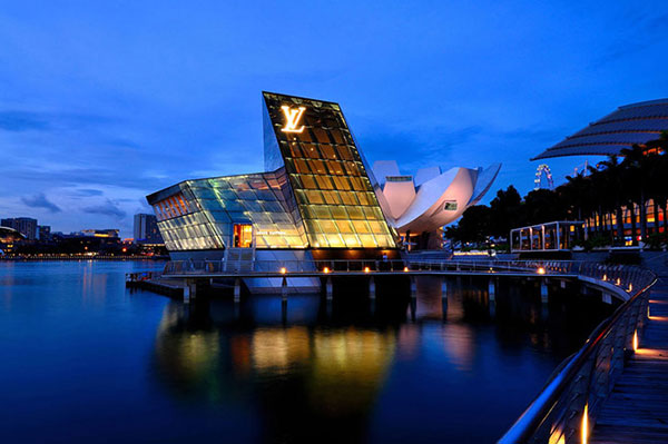 3_louis_vuitton_island.jpg