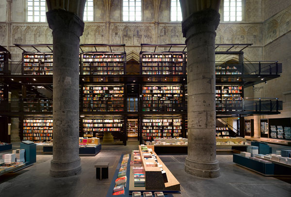 Boekhandel_Selexyz_Dominicanen_hqroom_ru_2.jpg