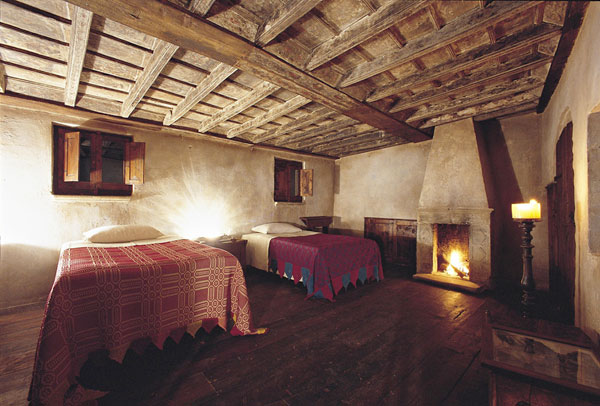 Santo_Stefano_di_Sessanio_hqroom_ru_17.jpg