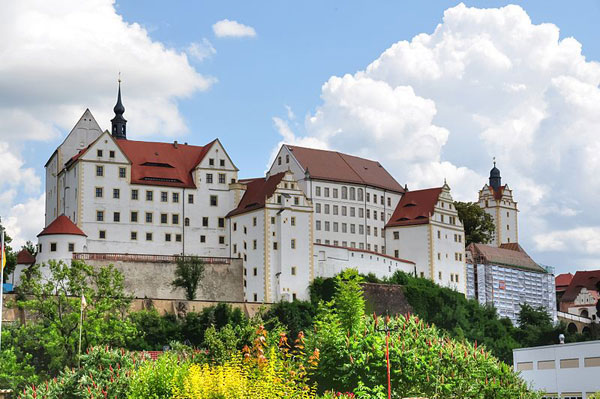 800px-Colditz_Castle_2011.jpg