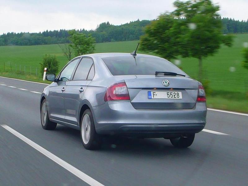 Skoda Rapid_458343.jpg