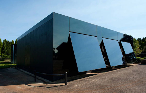 Black_Box_01.jpg