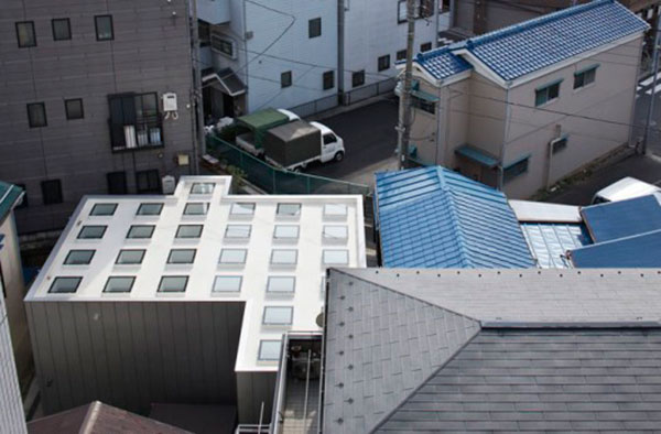 Takeshi-Hosaka-Daylight-House-2-527x346.jpg