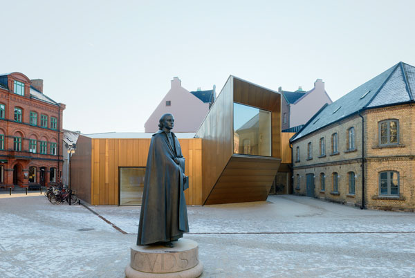ext08.jpg