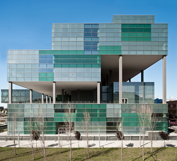 Isozaki_2.jpg