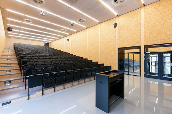 Interims-Audimax-4.jpg