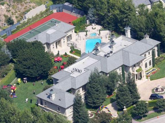 britney-spears-joint-birthday-party-for-sons.jpg