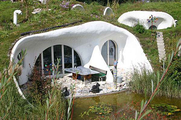 Earth-House-Estate-Lättenstrasse-4-588x392.jpg