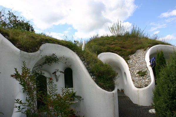 Earth-House-Estate-Lättenstrasse-7.jpg