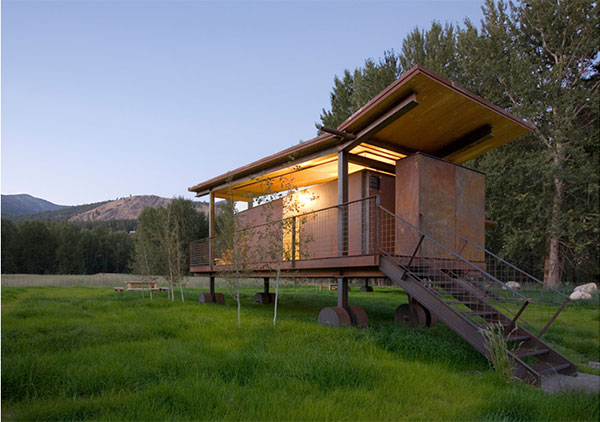 1877556044_rolling-huts-tb-011-528x351.jpg